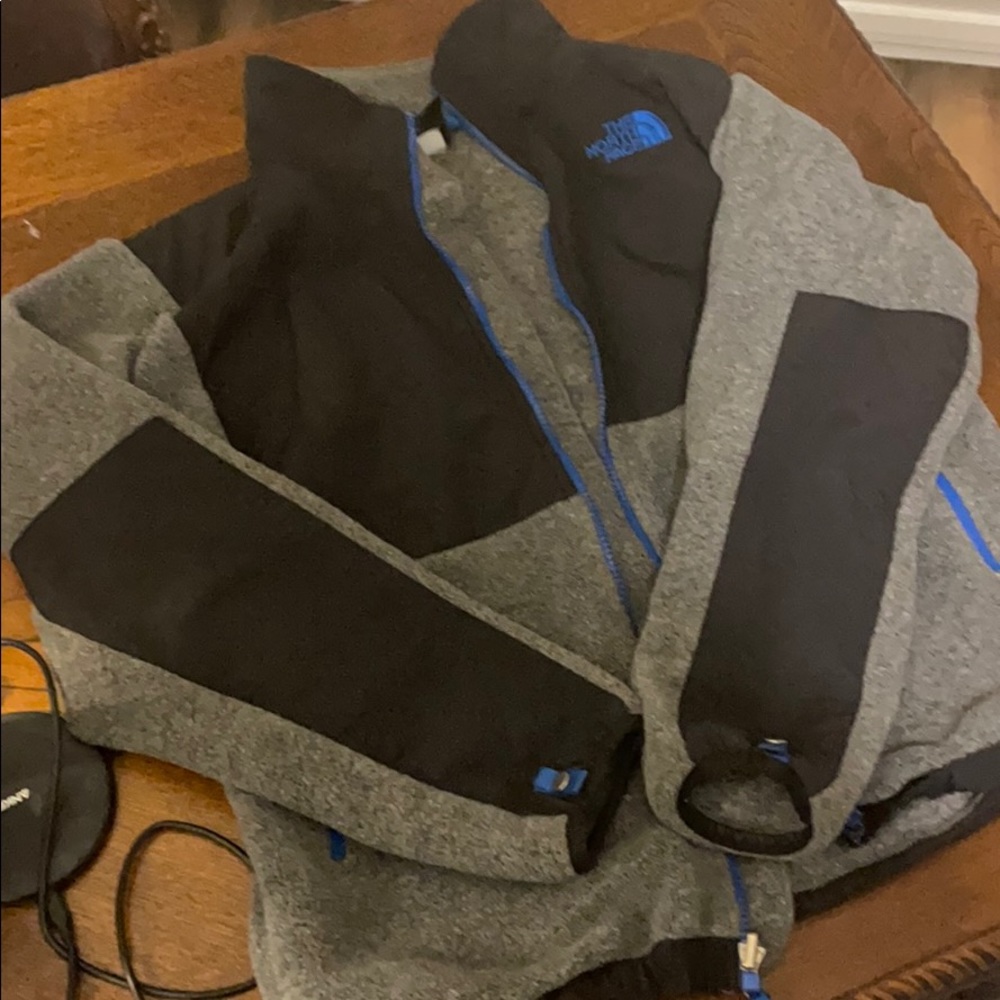 Blue, gray and black boys Northface jacket size L